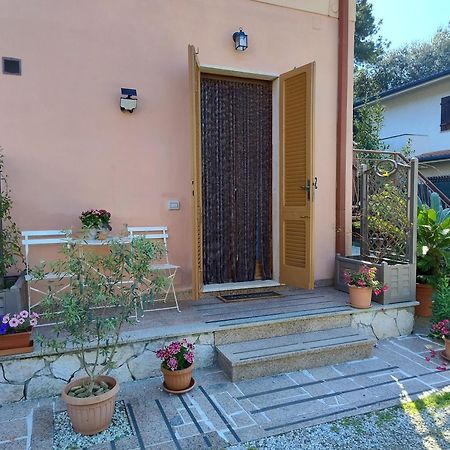 Bilocale Climatizzato A 850M Dalla Spiaggia Casa Katia Марина-ди-Масса Экстерьер фото