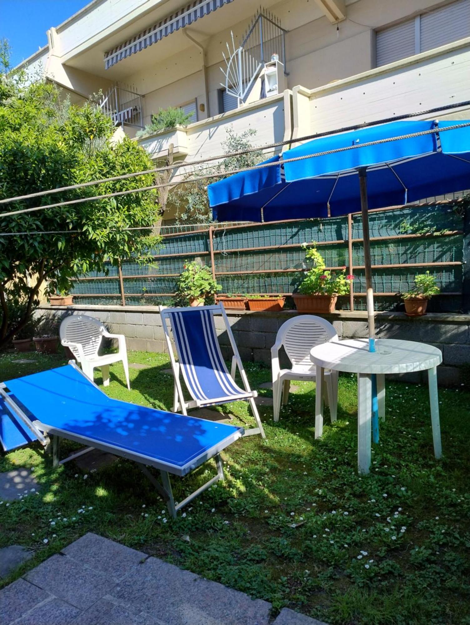 Bilocale Climatizzato A 850M Dalla Spiaggia Casa Katia Марина-ди-Масса Экстерьер фото